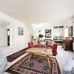 Perfect Kensington Mews House - Quiet Location