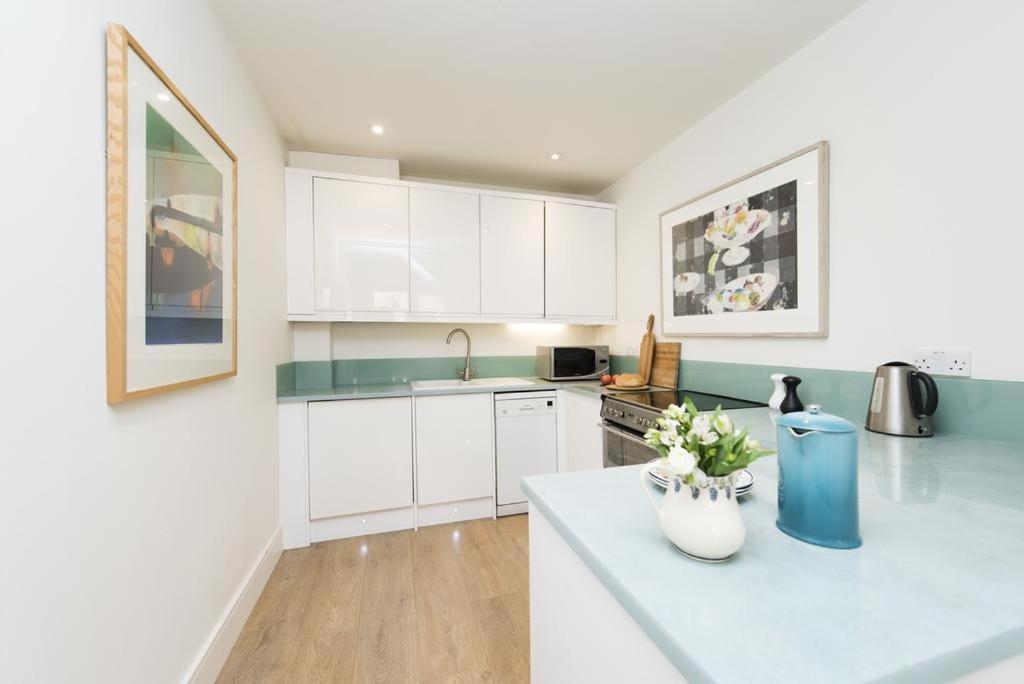 Perfect Kensington Mews House - Quiet Location Londra